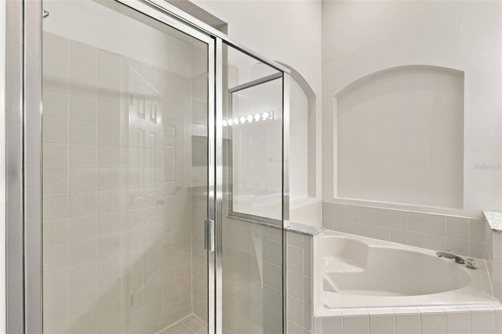 Primary Suite - Bathroom