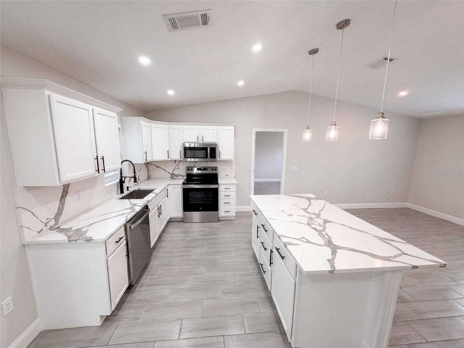 8165 RIDGE ROAD, Weeki Wachee, FL 34613 8165 RIDGE ROAD, Weeki Wachee, FL 34613
