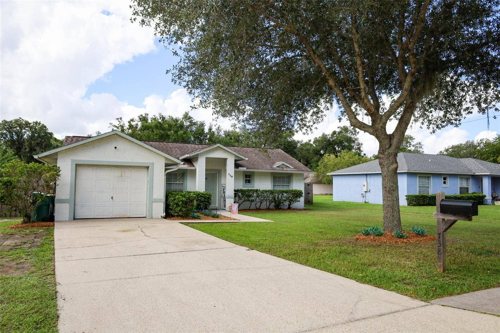 738 E 11TH AVENUE, Mount Dora, FL 32757 front
