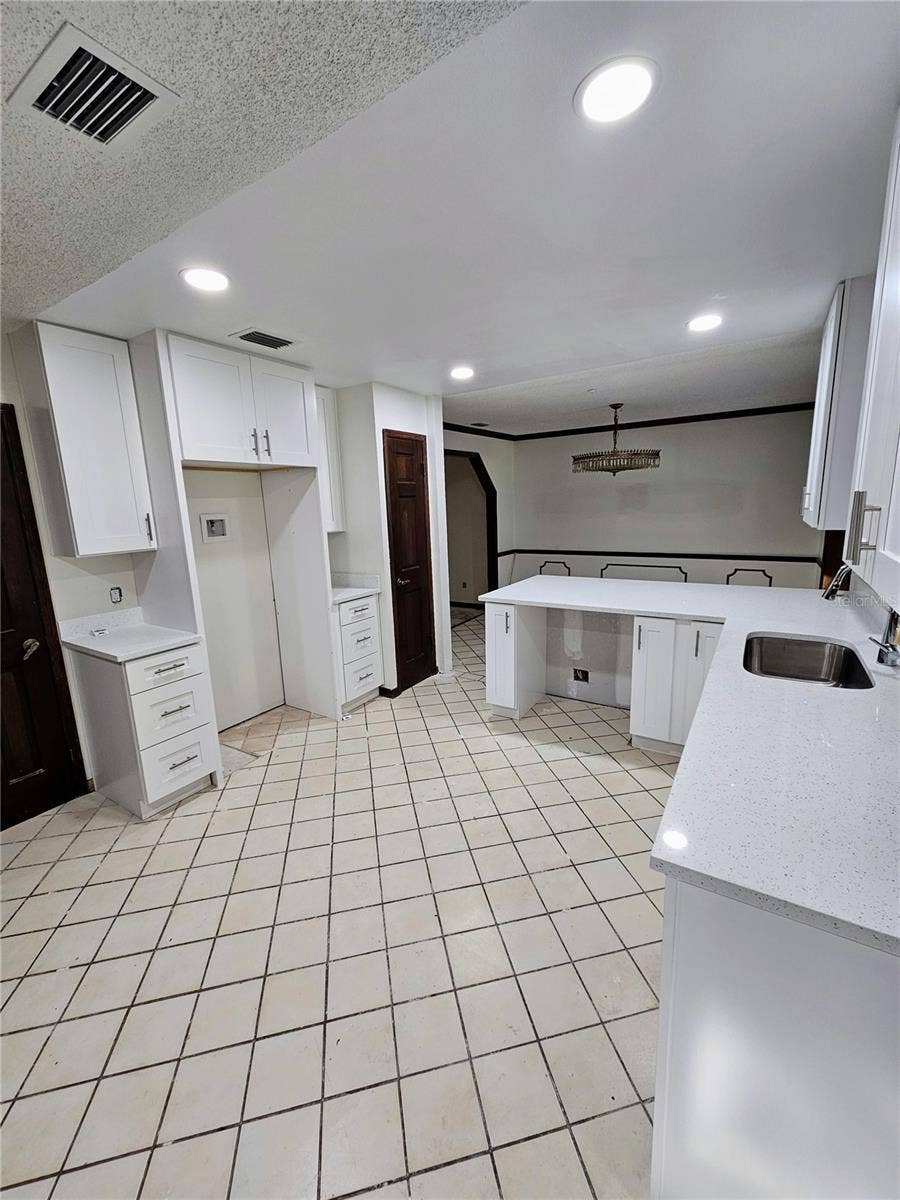4447 TIDEWATER DRIVE, Orlando, FL 32812 4447 TIDEWATER DRIVE, Orlando, FL 32812