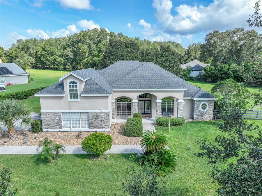 Property photo for 25013 DERBY DRIVE, Sorrento, FL