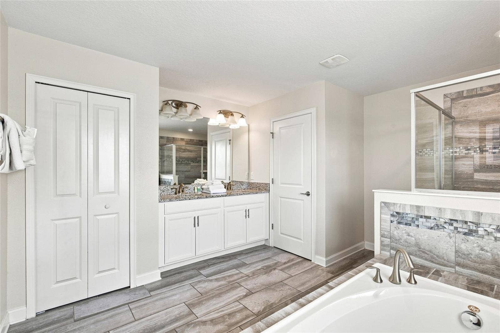 1541 MULLIGAN BOULEVARD, Davenport, FL 33896 1541 MULLIGAN BOULEVARD, Davenport, FL 33896