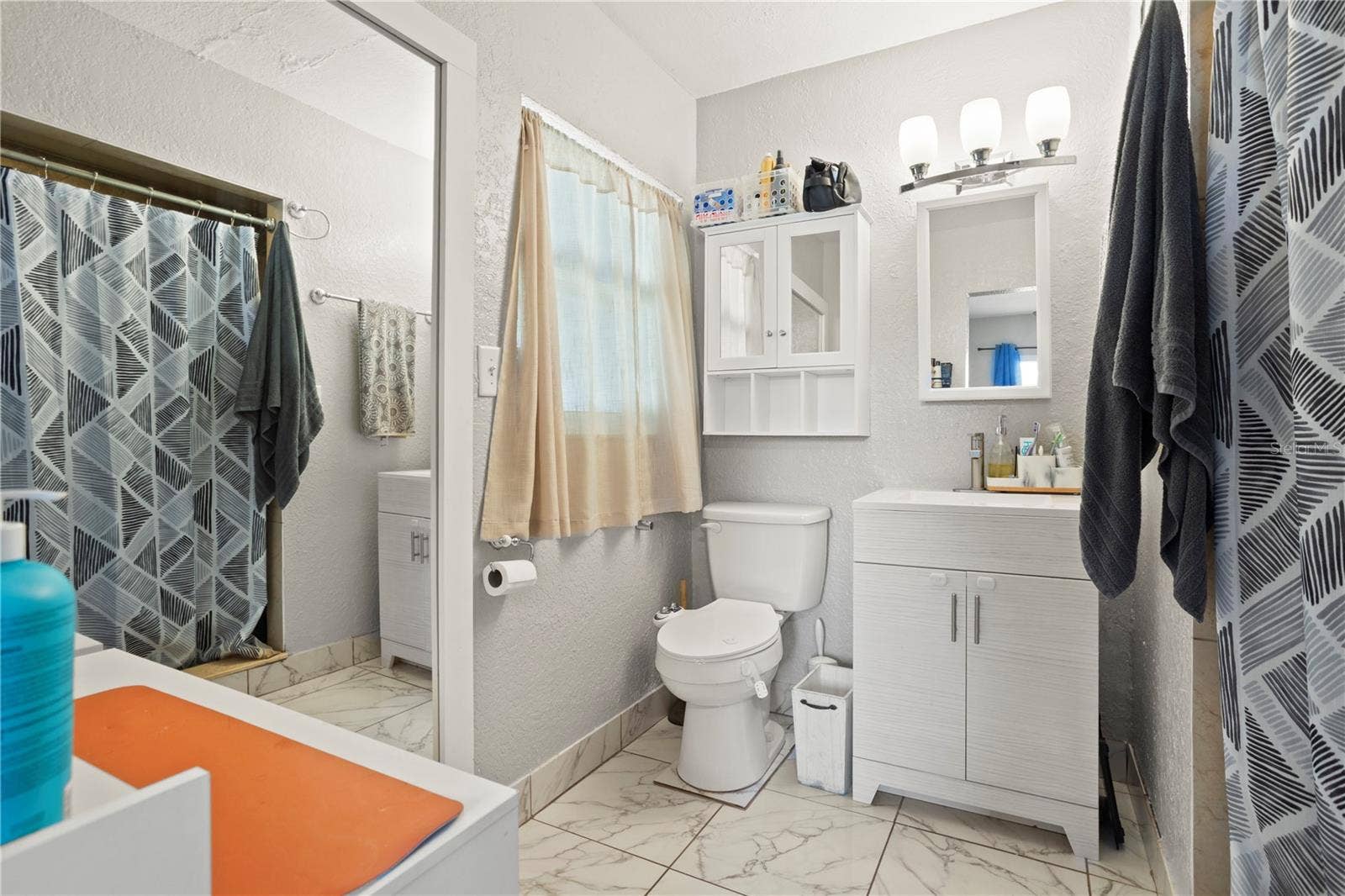 6809 WILLOUGHBY LANE, Belle Isle, FL 32812 Primary bathroom