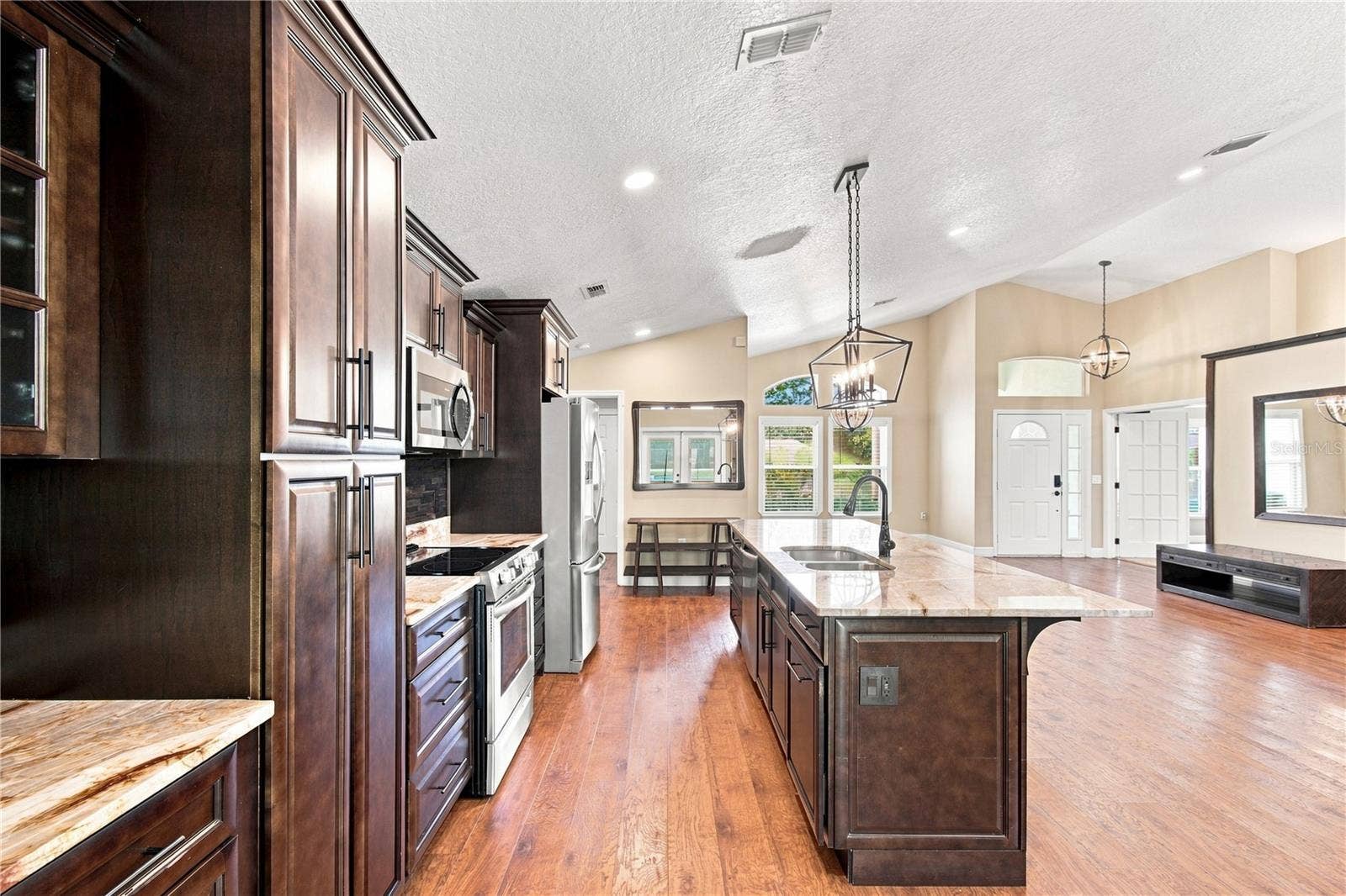 16140 DENHAM COURT, Clermont, FL 34711 16140 DENHAM COURT, Clermont, FL 34711