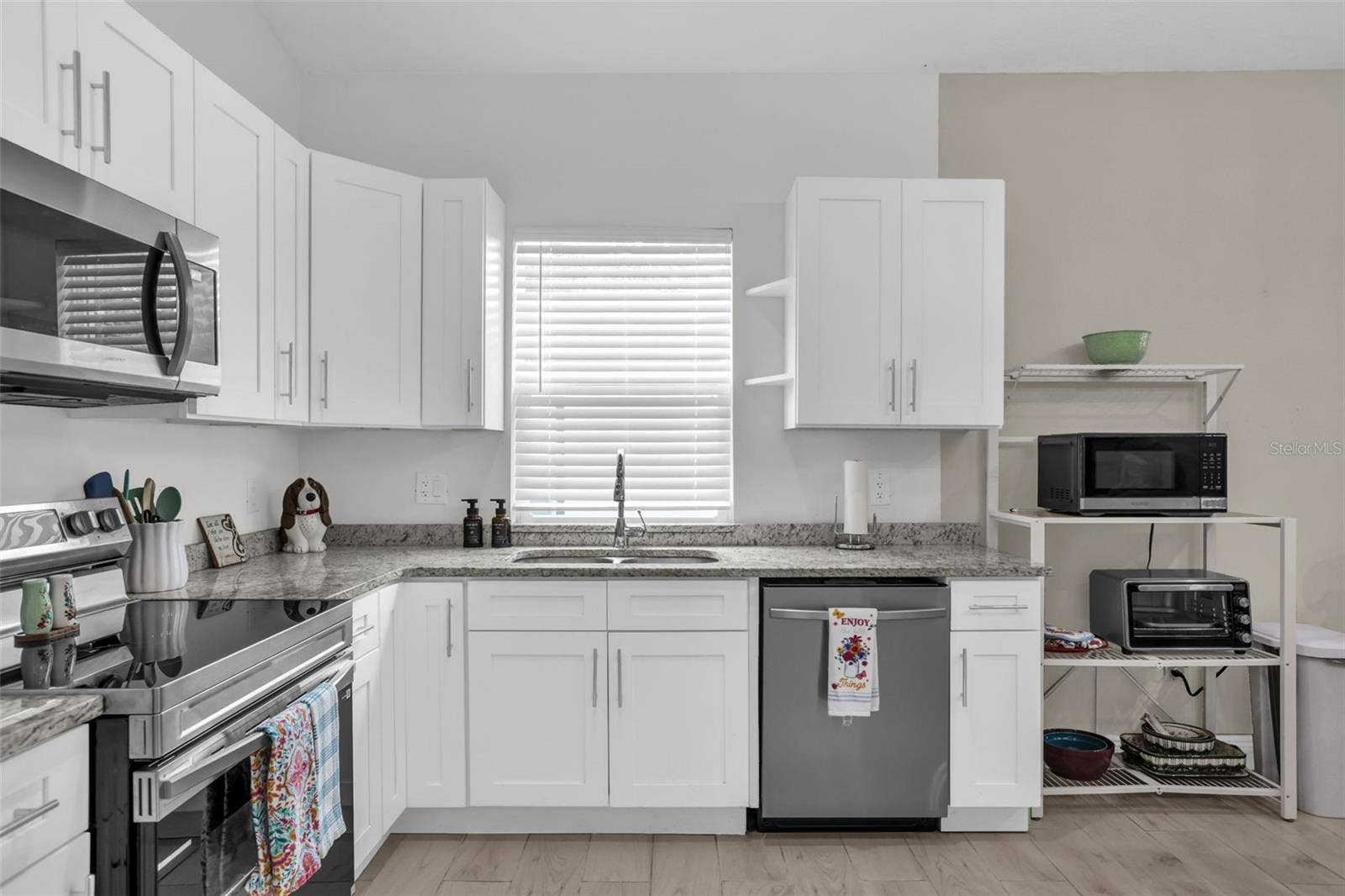 430 W WALTS AVENUE, Deland, FL 32720 430 W WALTS AVENUE, Deland, FL 32720