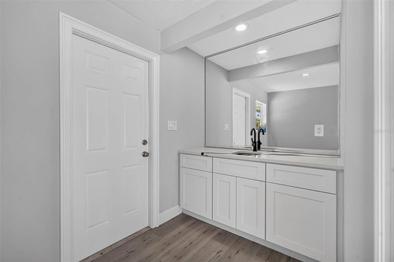 401 N 1ST STREET, Lake Mary, FL 32746 Wet Bar