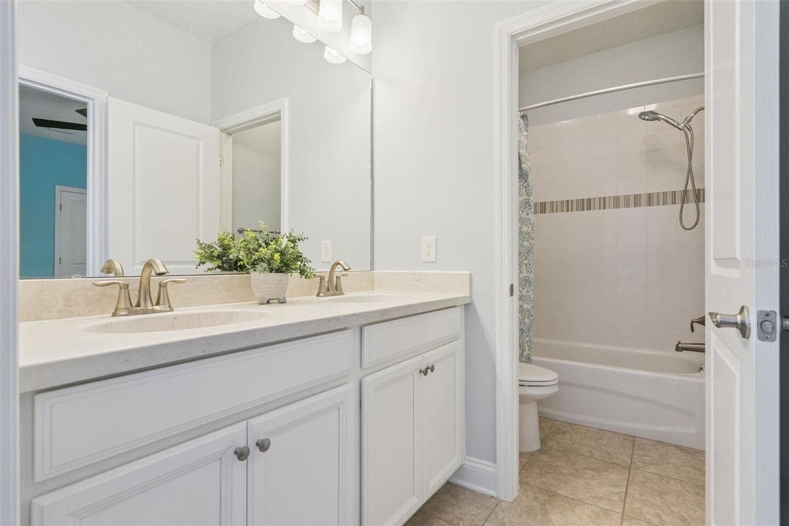 1589 RESOLUTE STREET, Celebration, FL 34747 1589 RESOLUTE STREET, Celebration, FL 34747