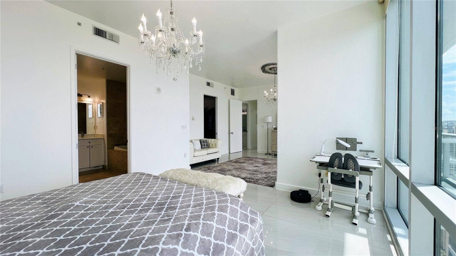 150 E ROBINSON STREET, #3102, Orlando, FL 32801 150 E ROBINSON STREET, #3102, Orlando, FL 32801