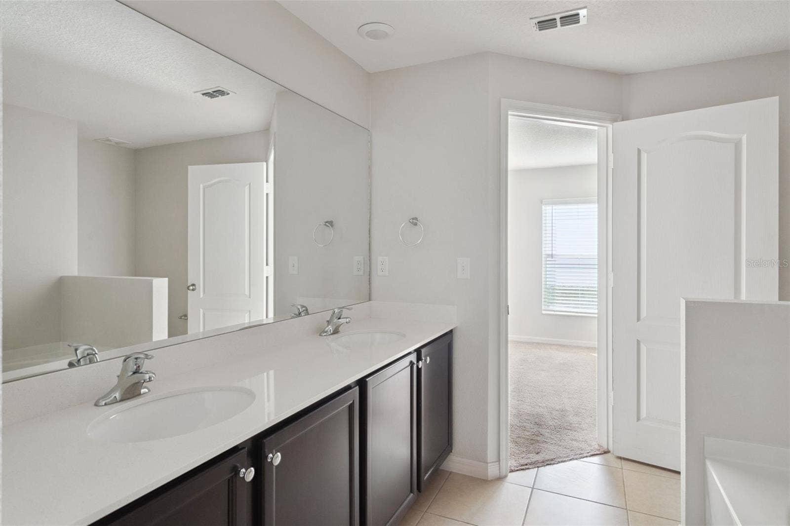 1602 ORNE STREET, Mascotte, FL 34753
