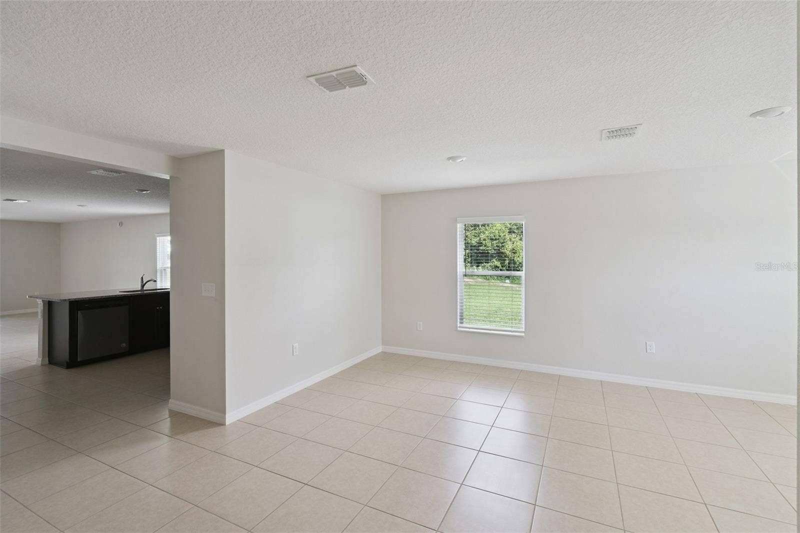 1602 ORNE STREET, Mascotte, FL 34753