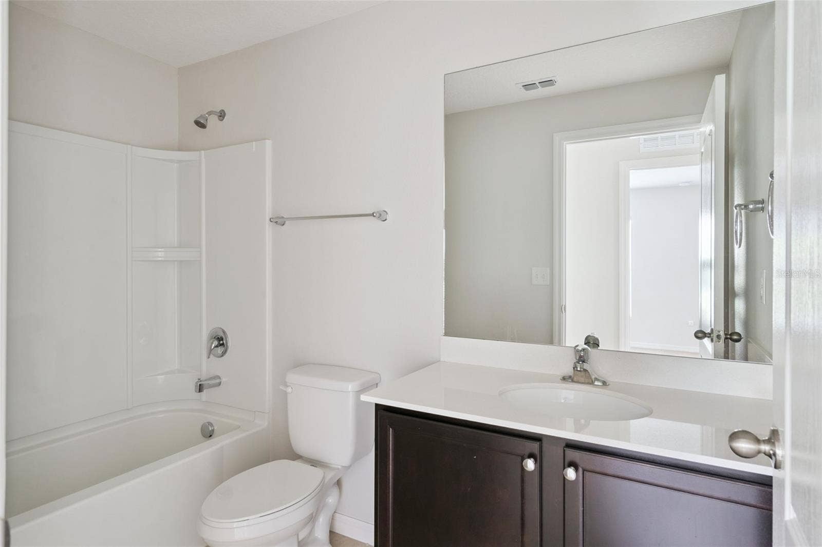 1602 ORNE STREET, Mascotte, FL 34753