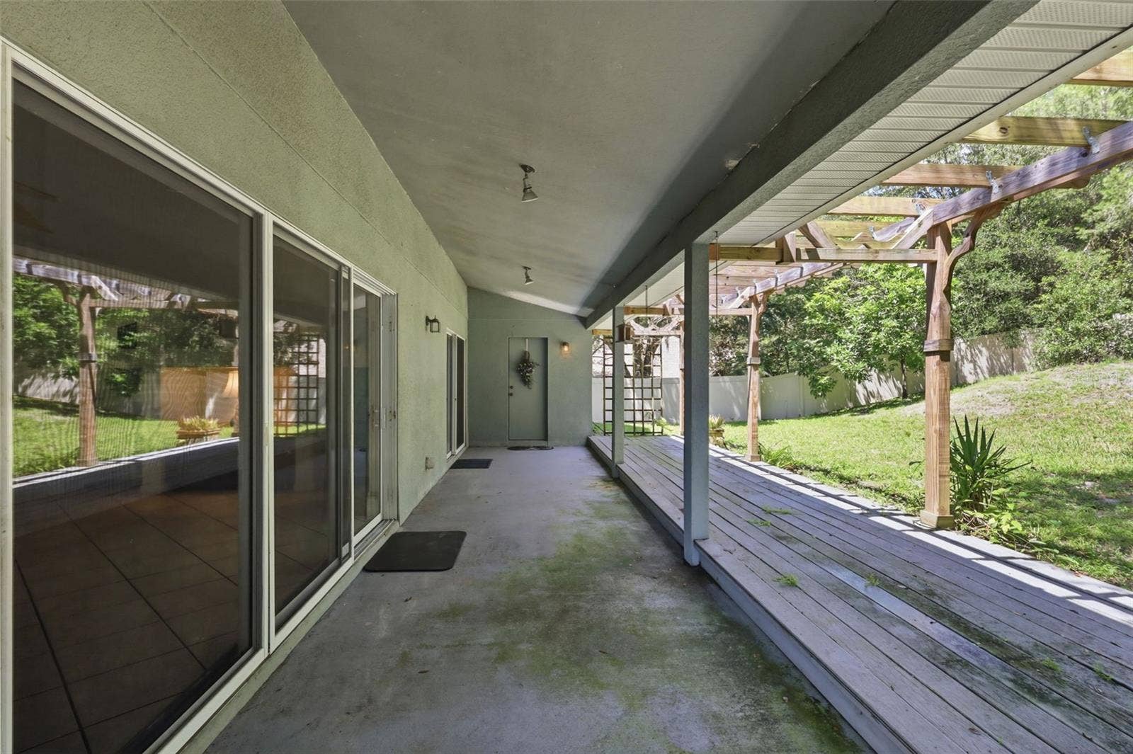 1490 BENT OAKS BOULEVARD, Deland, FL 32724 1490 BENT OAKS BOULEVARD, Deland, FL 32724