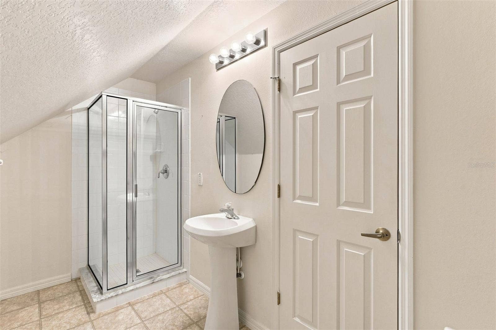 1490 BENT OAKS BOULEVARD, Deland, FL 32724 1490 BENT OAKS BOULEVARD, Deland, FL 32724