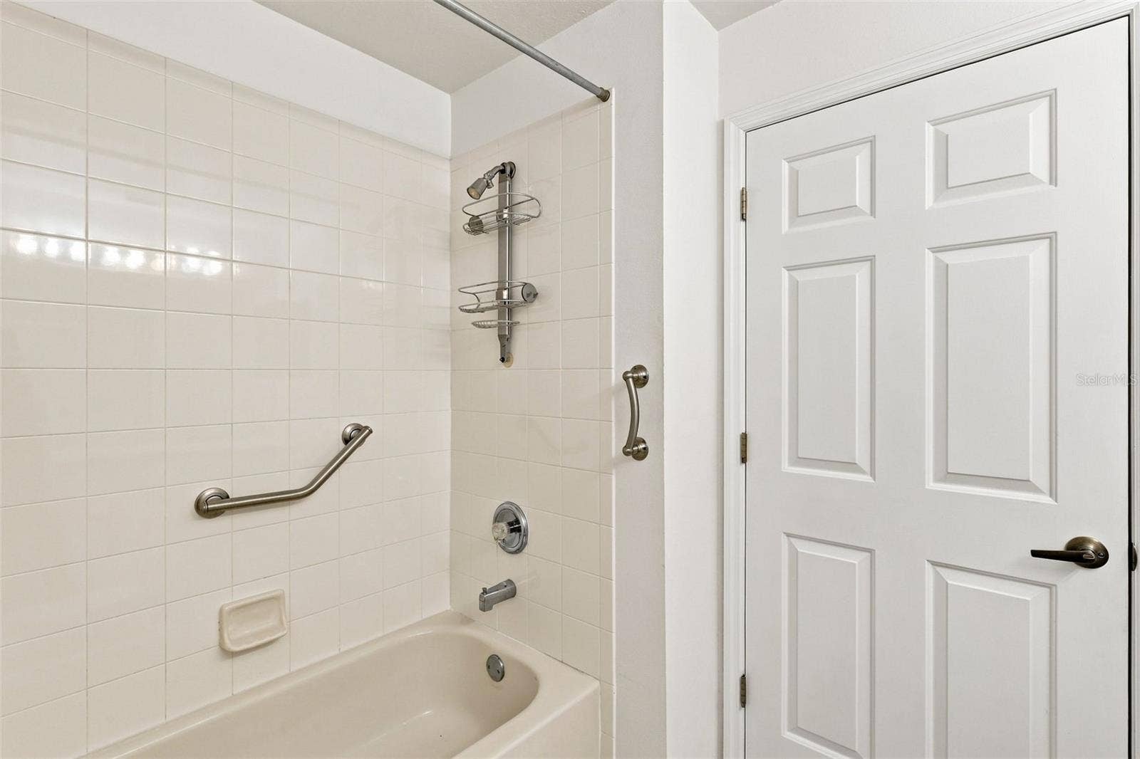 1490 BENT OAKS BOULEVARD, Deland, FL 32724 1490 BENT OAKS BOULEVARD, Deland, FL 32724