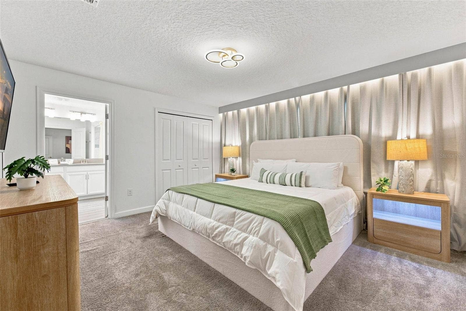 880 PEBBLE BEACH DRIVE, Davenport, FL 33896 880 PEBBLE BEACH DRIVE, Davenport, FL 33896