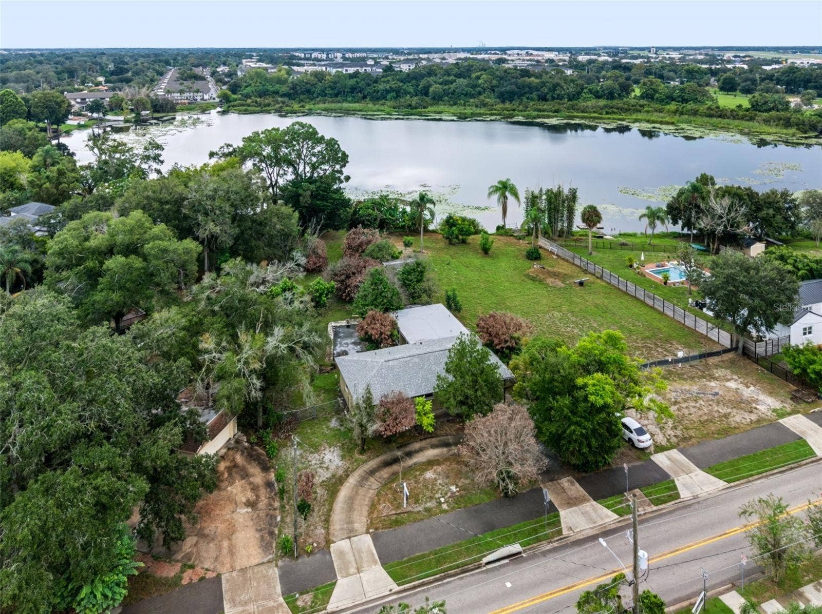 1111 N BUMBY AVENUE, Orlando, FL 32803 1111 N BUMBY AVENUE, Orlando, FL 32803
