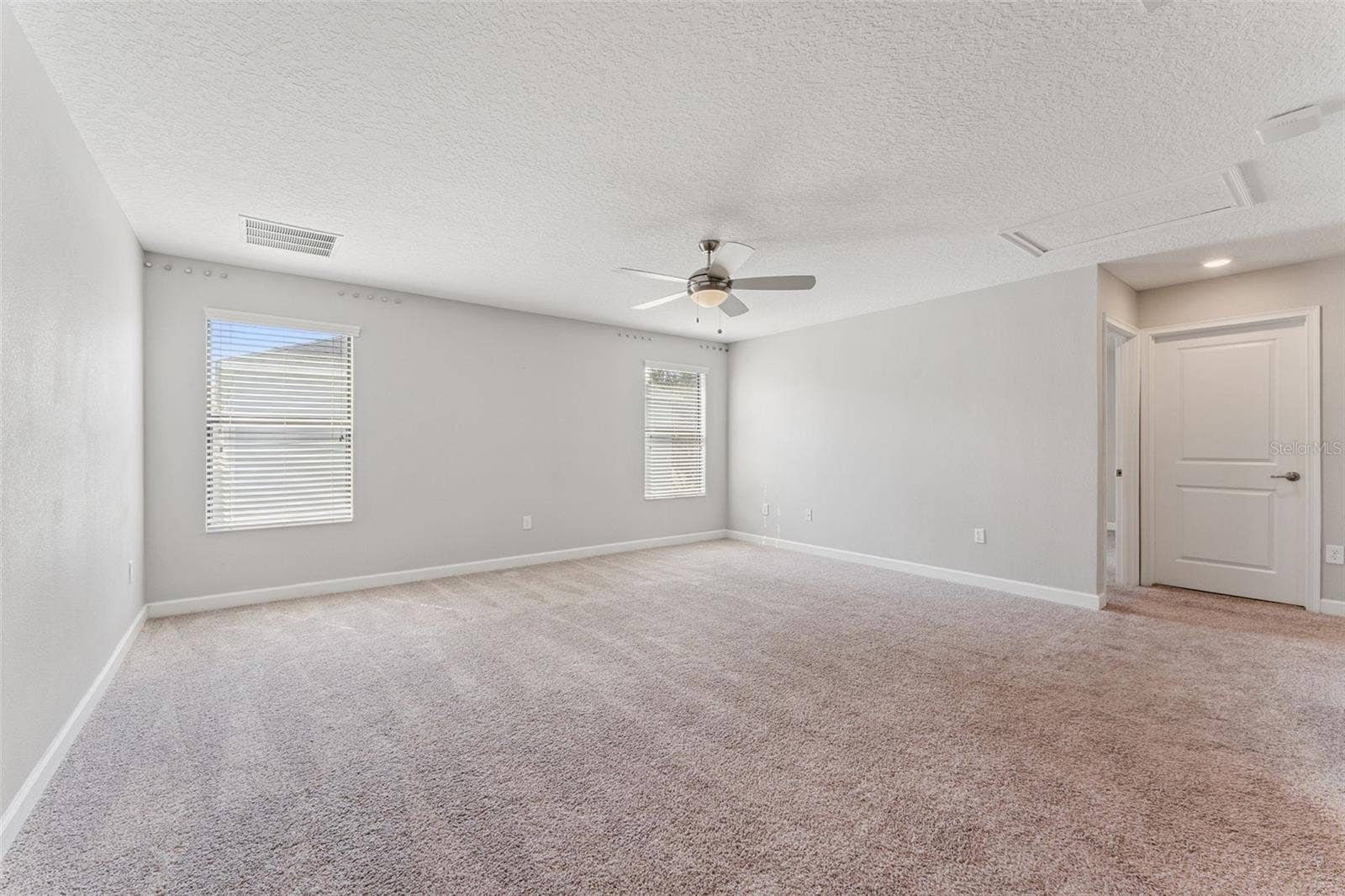 8001 POND APPLE DRIVE, Winter Garden, FL 34787 upstairs bonus room... its big!