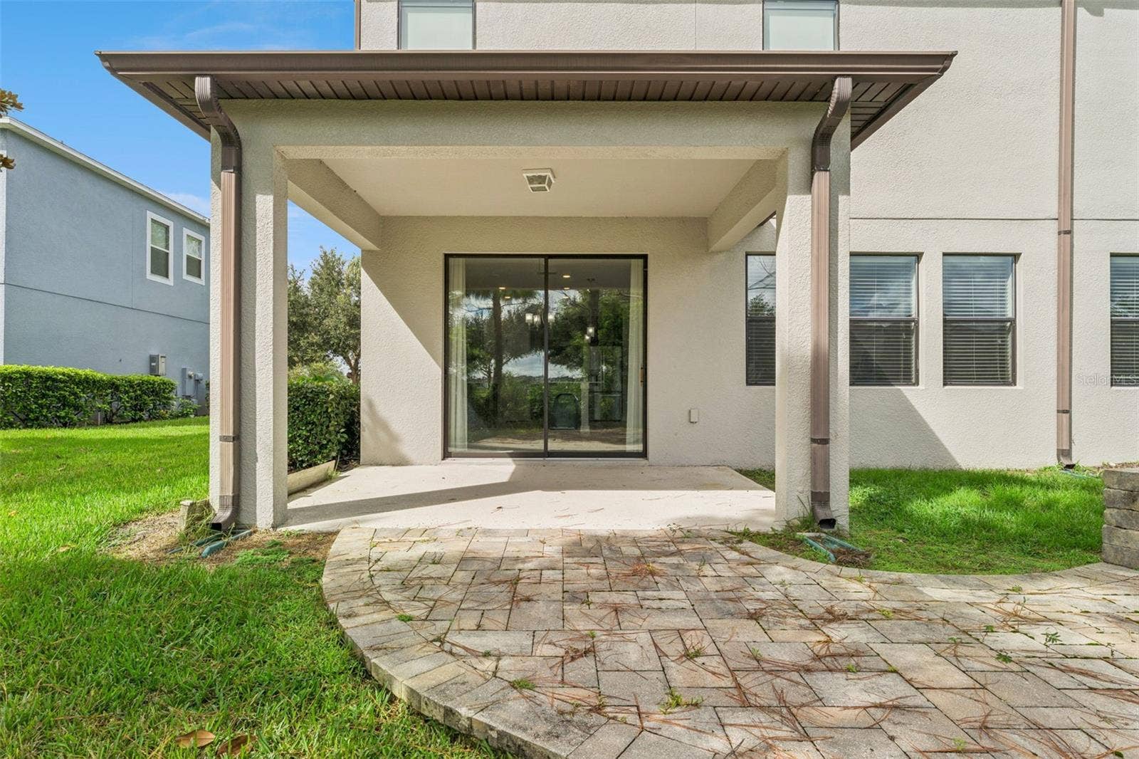 8001 POND APPLE DRIVE, Winter Garden, FL 34787 covered lanai