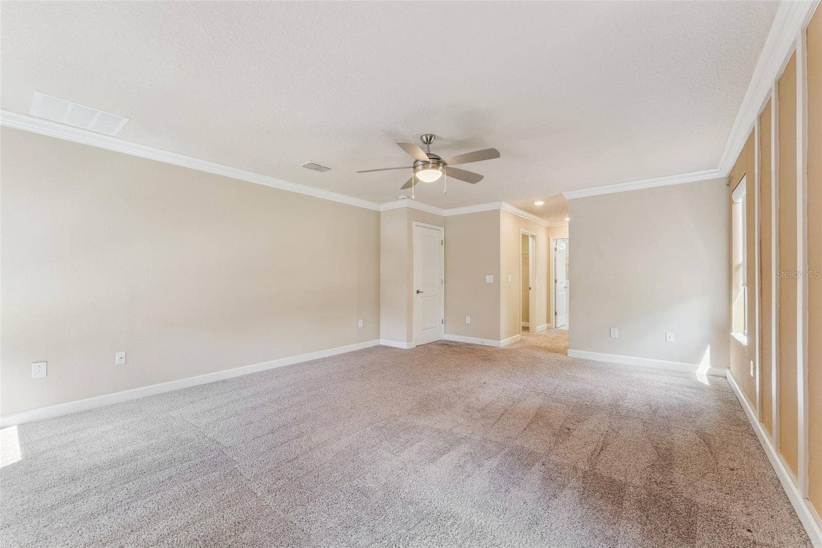 8001 POND APPLE DRIVE, Winter Garden, FL 34787 2 walk in closets too