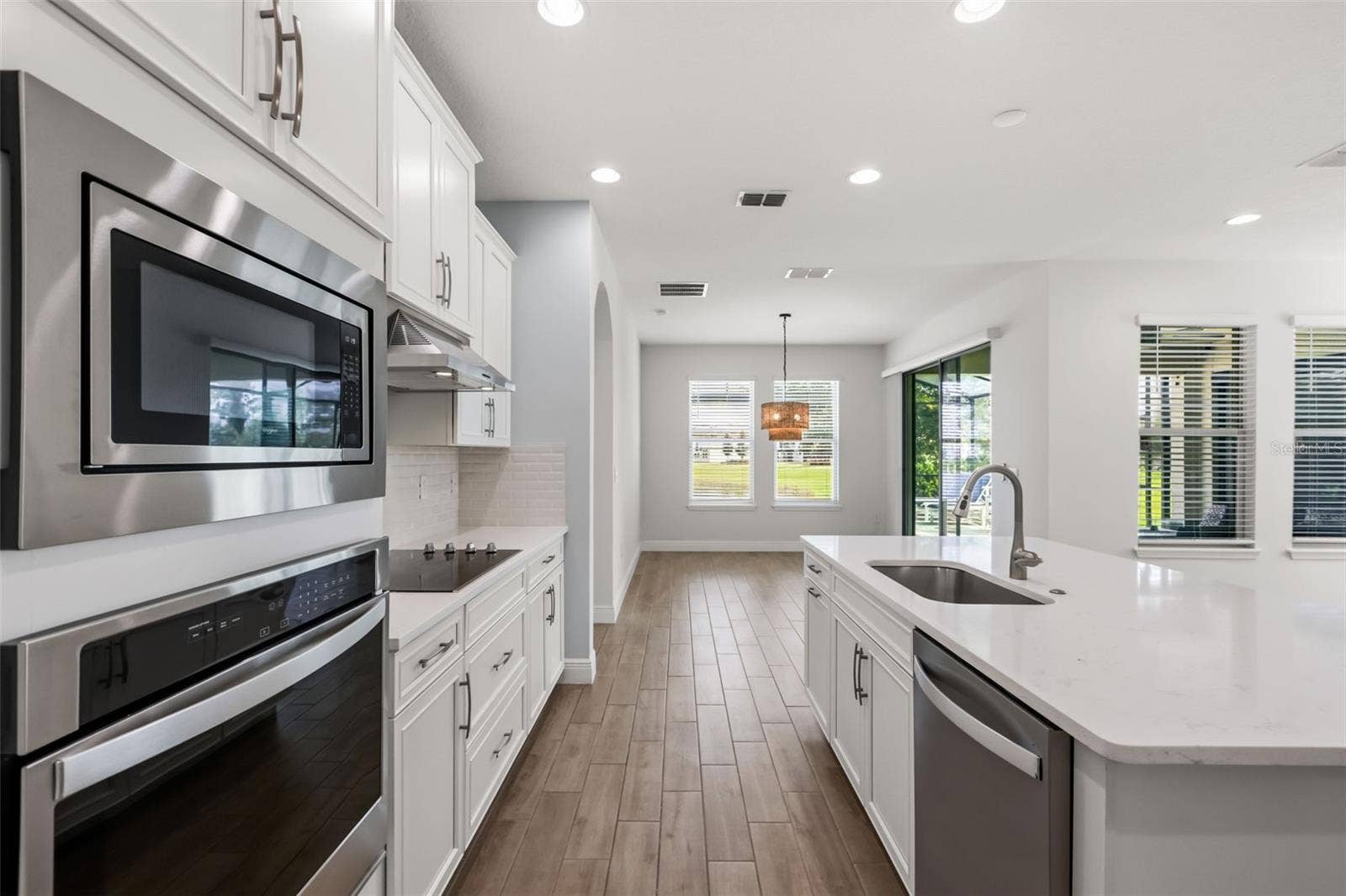 15526 MANGO ISLE STREET, Winter Garden, FL 34787 15526 MANGO ISLE STREET, Winter Garden, FL 34787