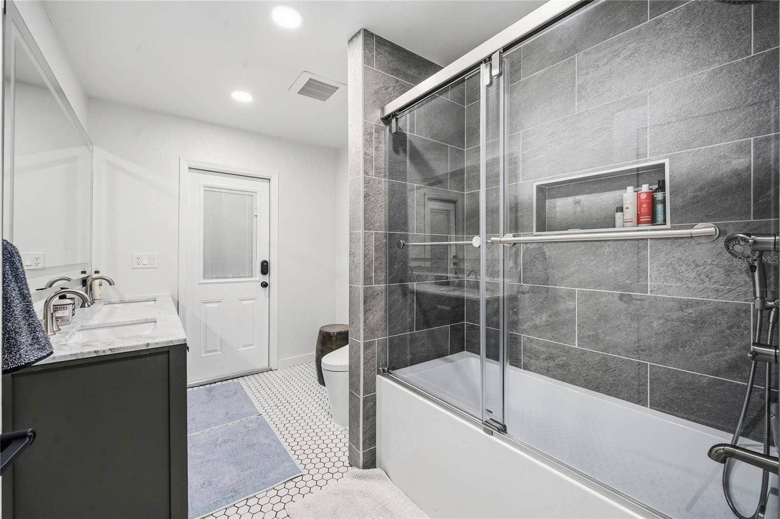 4039 COOL WATER COURT, Winter Park, FL 32792 4039 COOL WATER COURT, Winter Park, FL 32792
