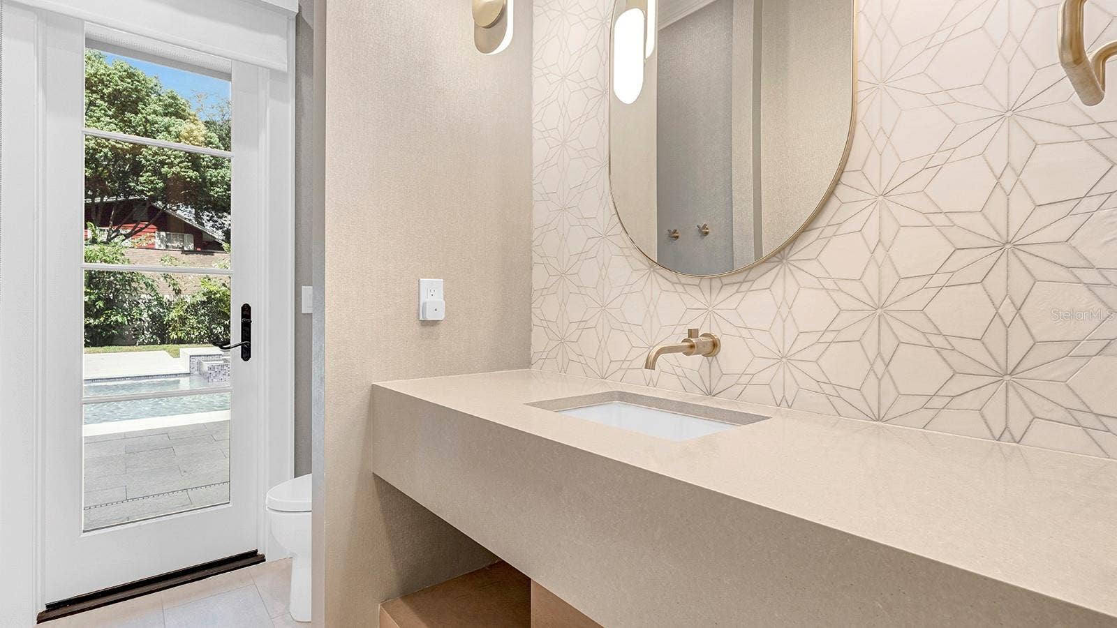 901 GOLFVIEW TERRACE, Winter Park, FL 32789 Powder/Pool Bath