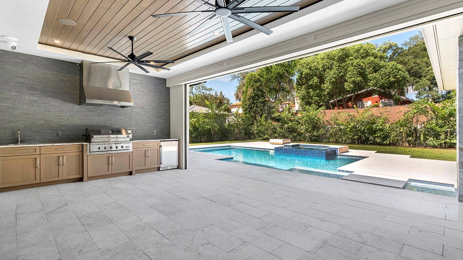 901 GOLFVIEW TERRACE, Winter Park, FL 32789 Covered Lanai with Summer Kitchen & Remote Screens