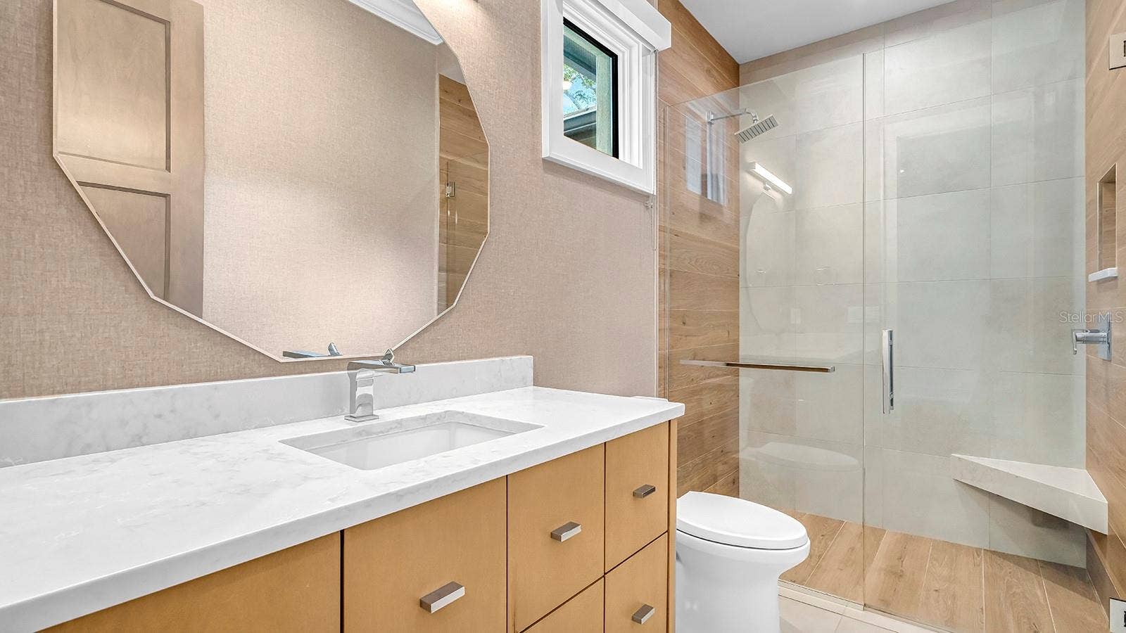 901 GOLFVIEW TERRACE, Winter Park, FL 32789 Bedroom 2 Ensuite Bath