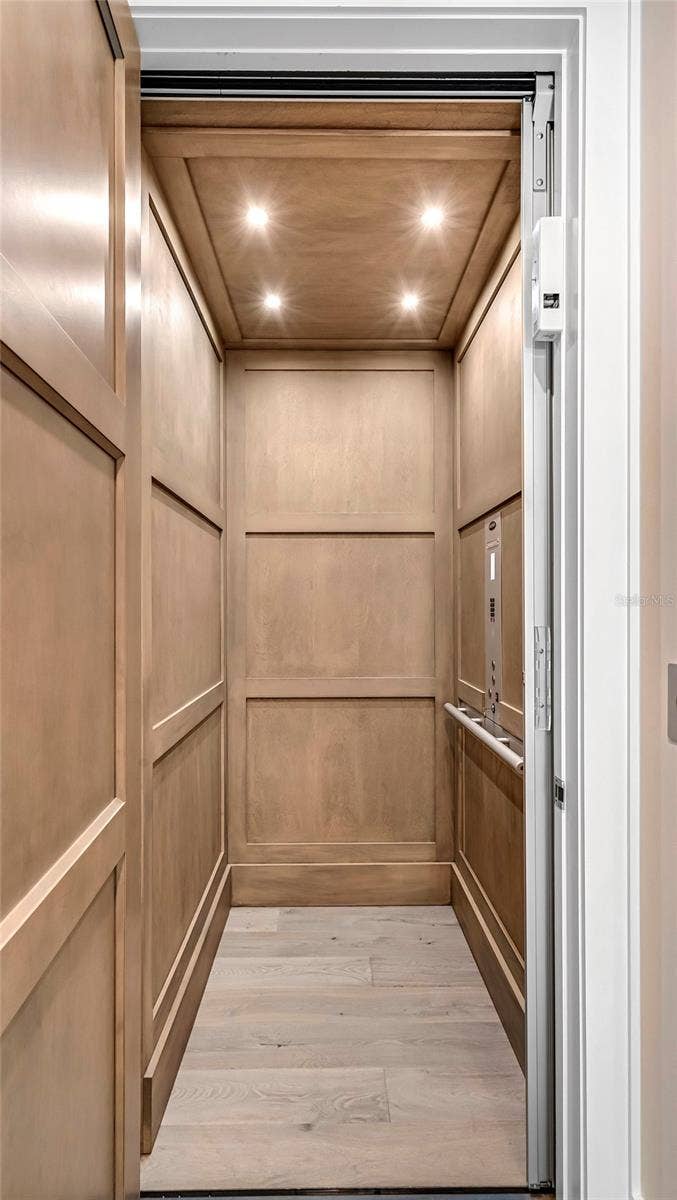 901 GOLFVIEW TERRACE, Winter Park, FL 32789 Elevator