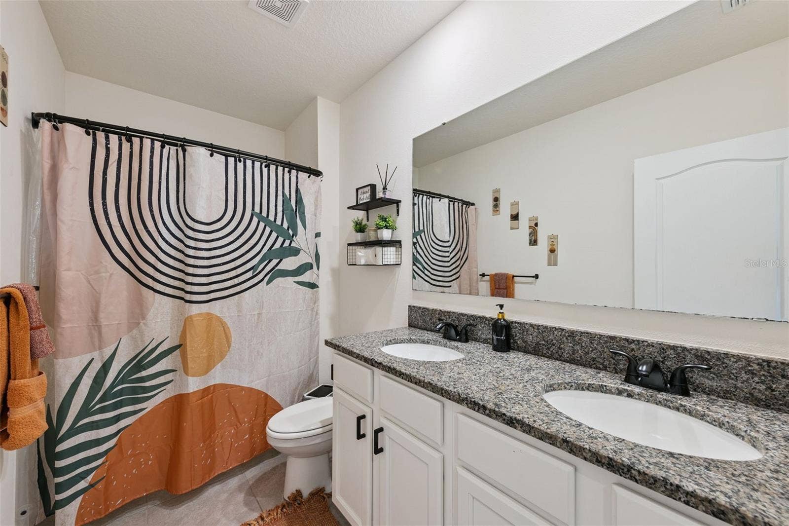 3676 SUNGROVE CIRCLE, Sanford, FL 32771 3676 SUNGROVE CIRCLE, Sanford, FL 32771