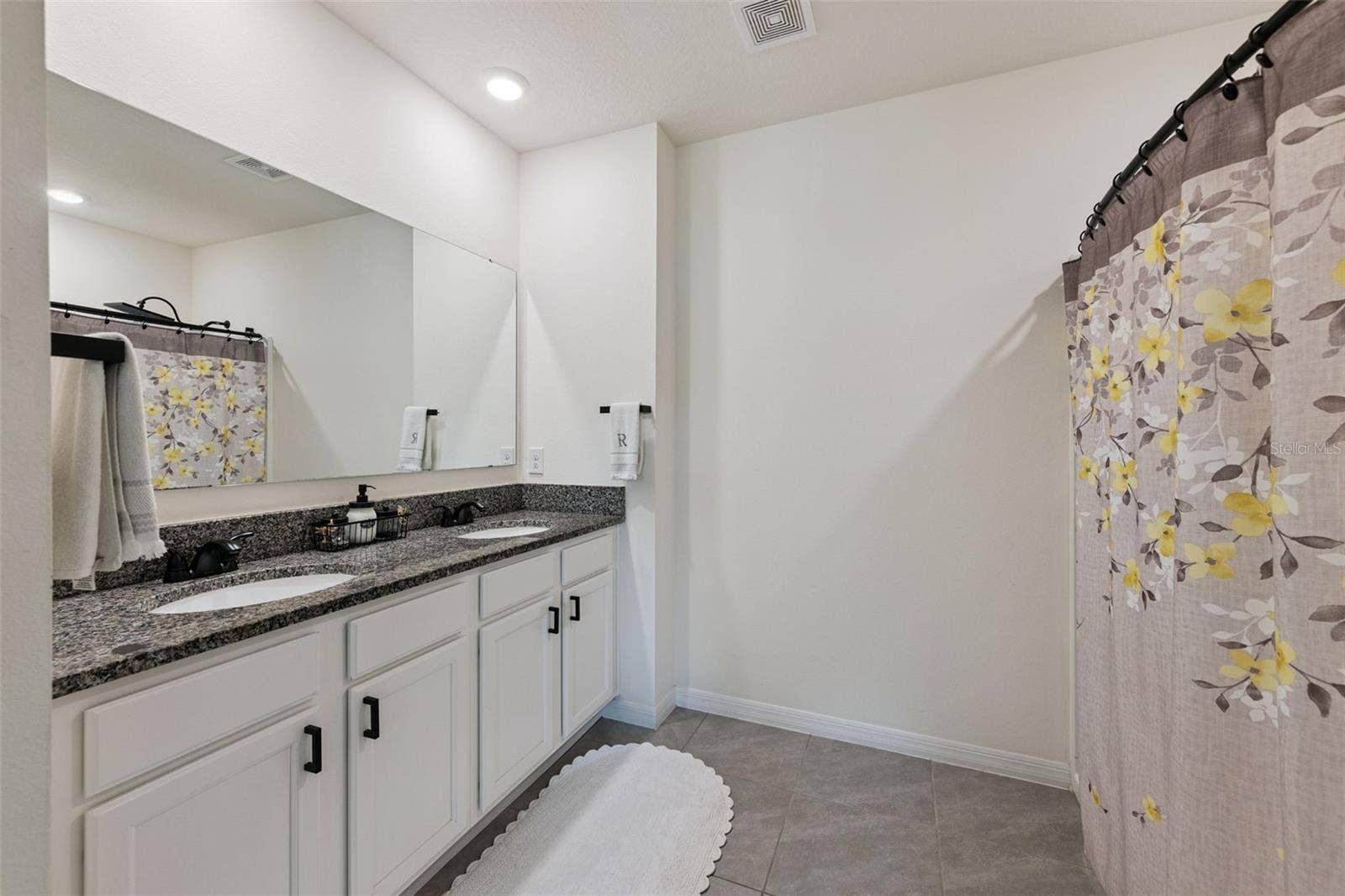 3676 SUNGROVE CIRCLE, Sanford, FL 32771 3676 SUNGROVE CIRCLE, Sanford, FL 32771