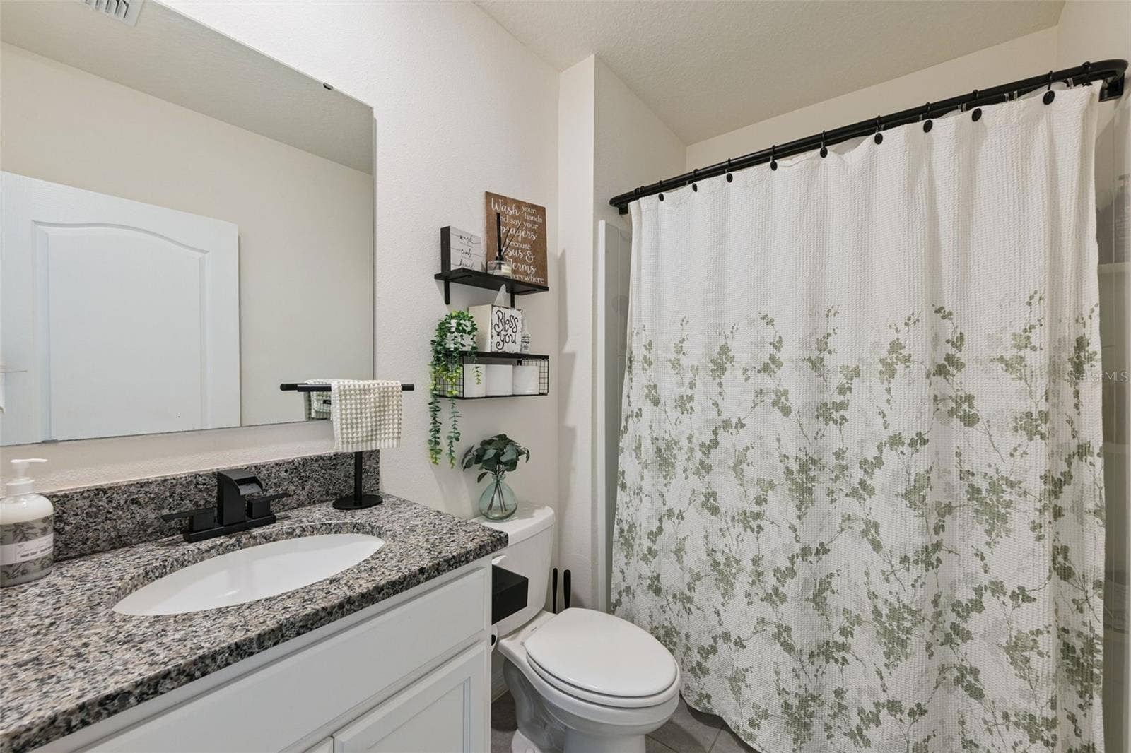3676 SUNGROVE CIRCLE, Sanford, FL 32771 3676 SUNGROVE CIRCLE, Sanford, FL 32771
