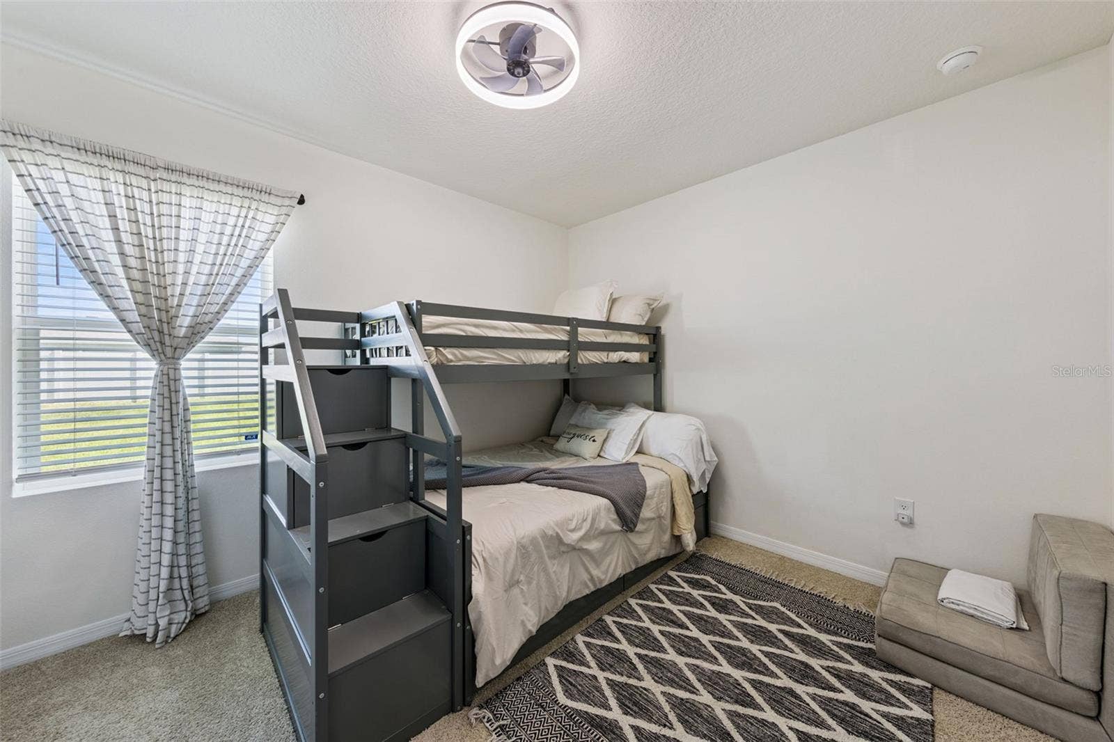 3676 SUNGROVE CIRCLE, Sanford, FL 32771 3676 SUNGROVE CIRCLE, Sanford, FL 32771