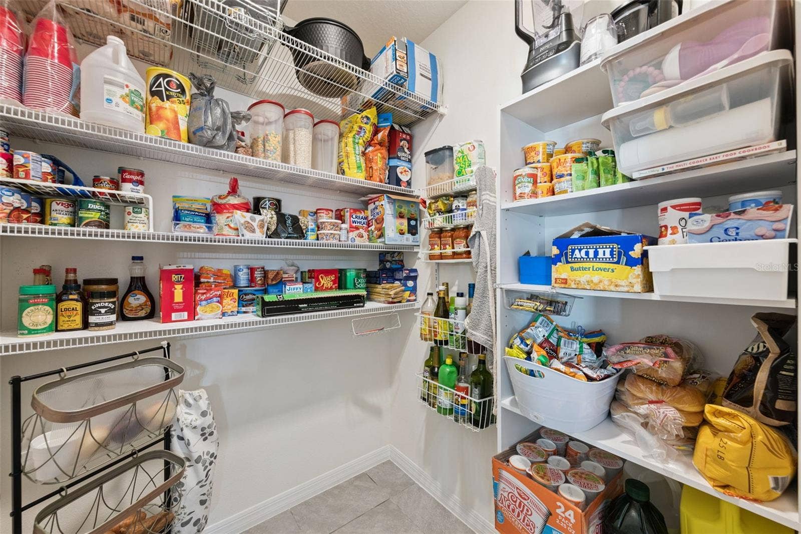 3676 SUNGROVE CIRCLE, Sanford, FL 32771 3676 SUNGROVE CIRCLE, Sanford, FL 32771