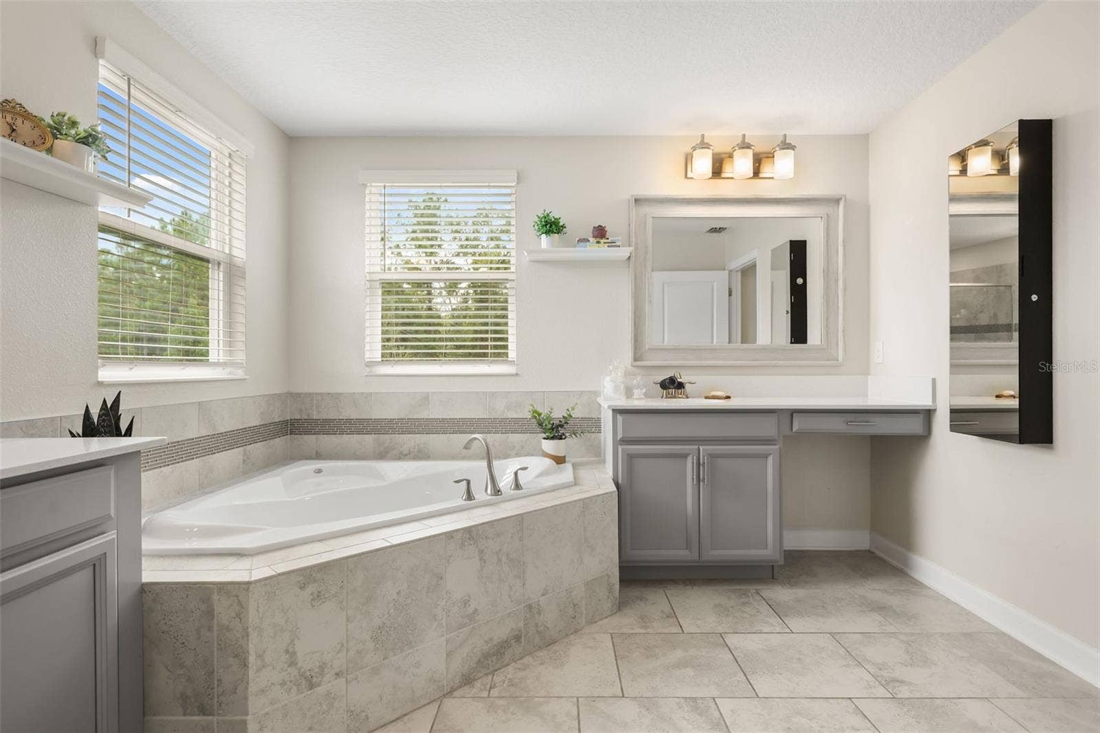 512 WESTCHESTER COURT, Davenport, FL 33837 Primary bathroom