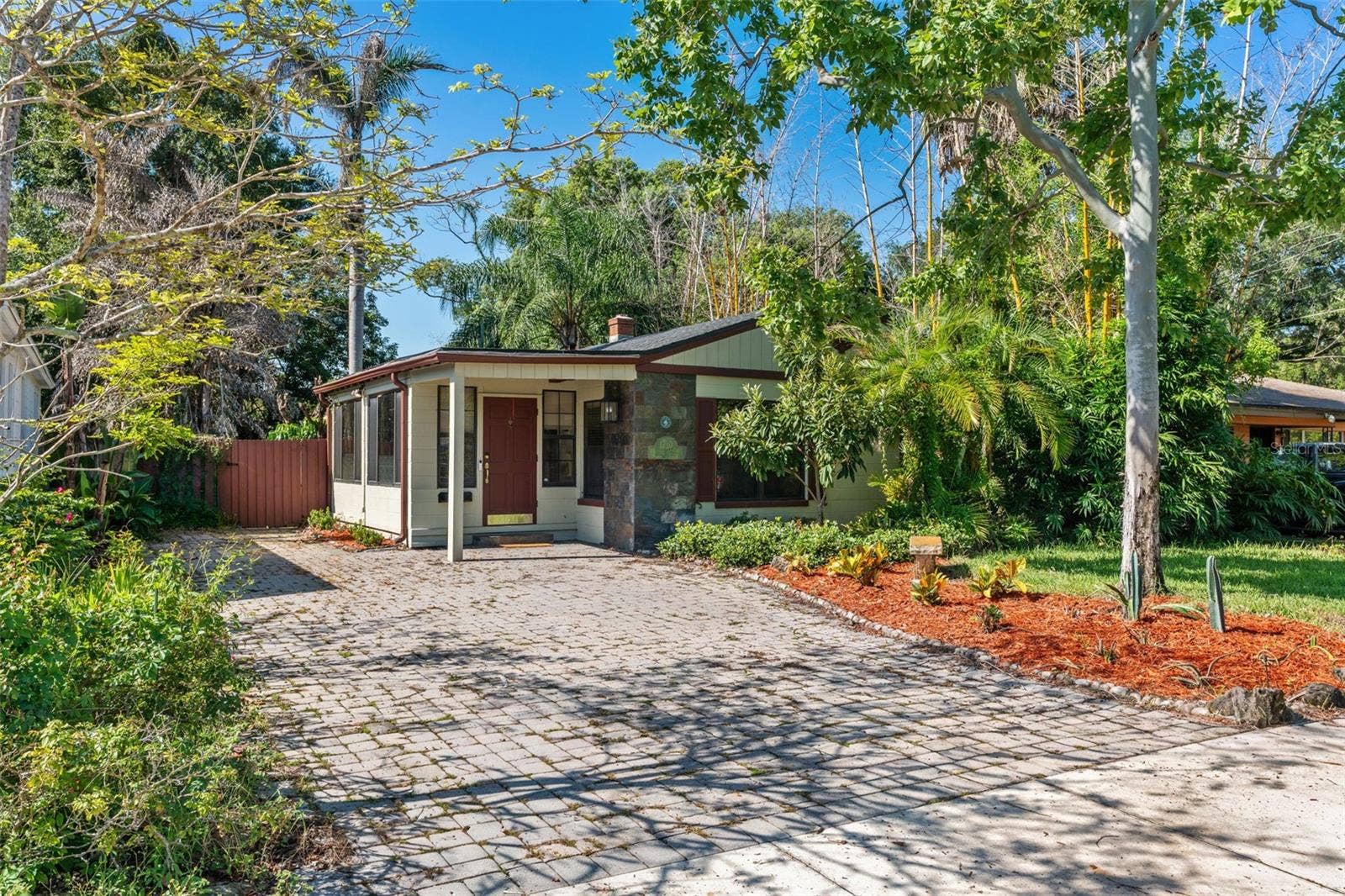 1710 OREGON STREET, Orlando, FL 32803 1710 OREGON STREET, Orlando, FL 32803