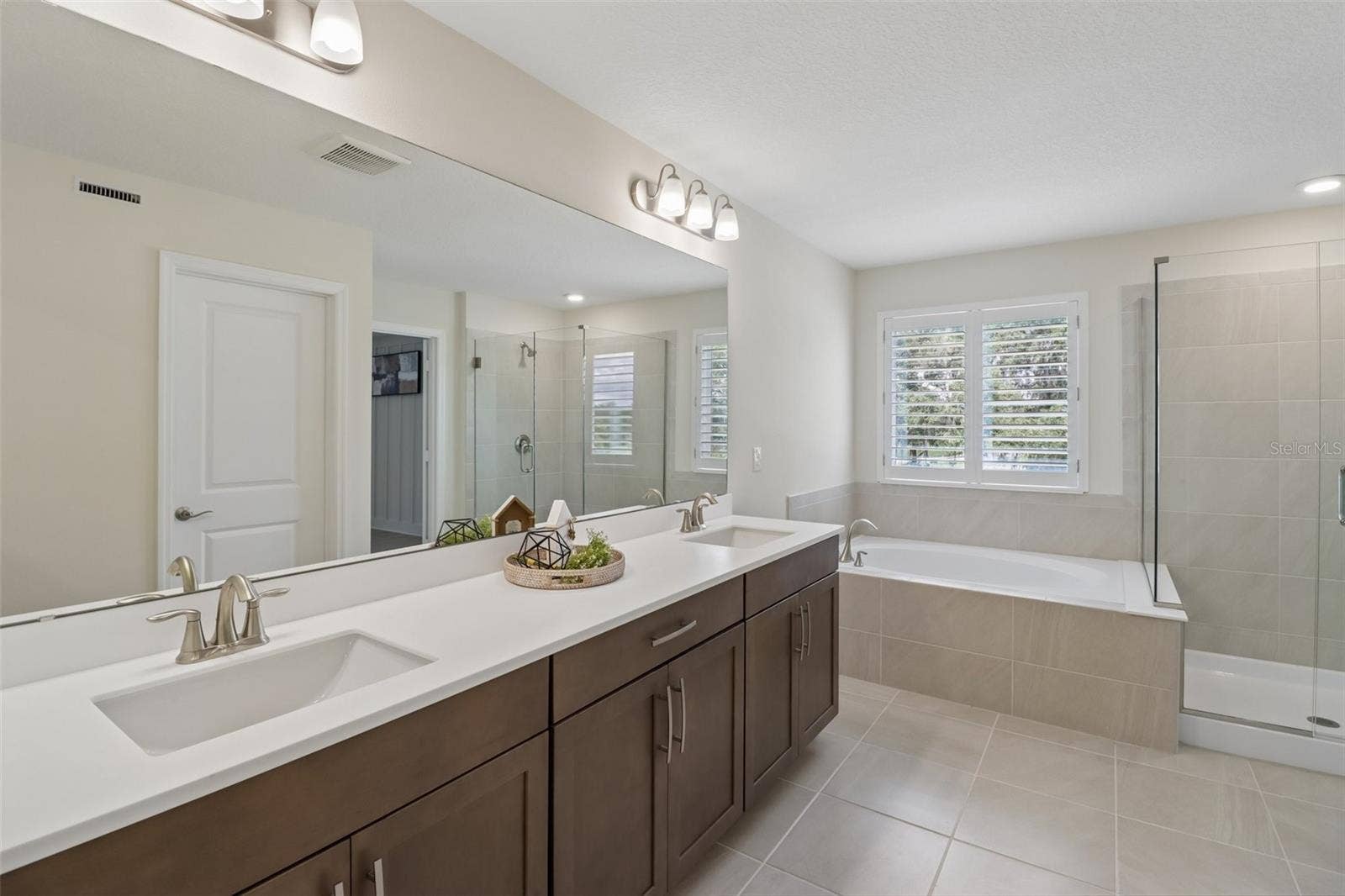 2985 WATER CLOVER COURT, Apopka, FL 32712 Primary en-suite bath.