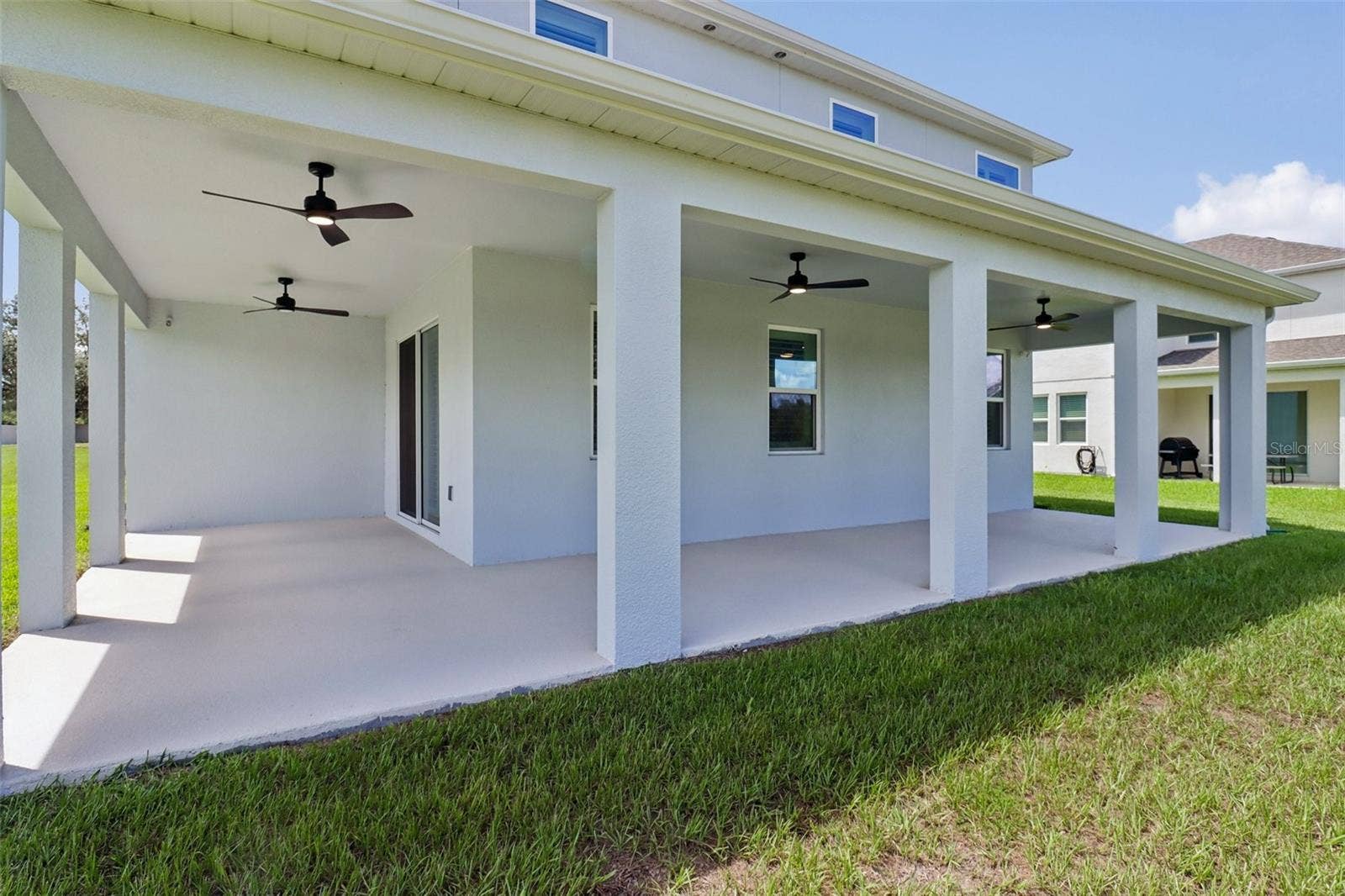 2985 WATER CLOVER COURT, Apopka, FL 32712 Covered wrap around lanai.