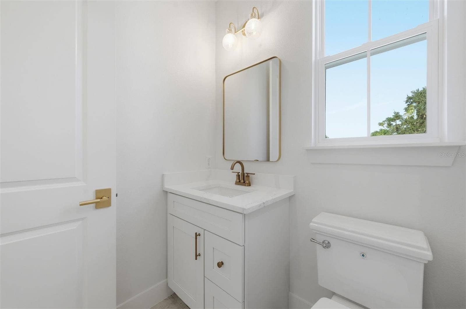 1605 BRYN MAWR STREET, Orlando, FL 32804 Guest Bathroom