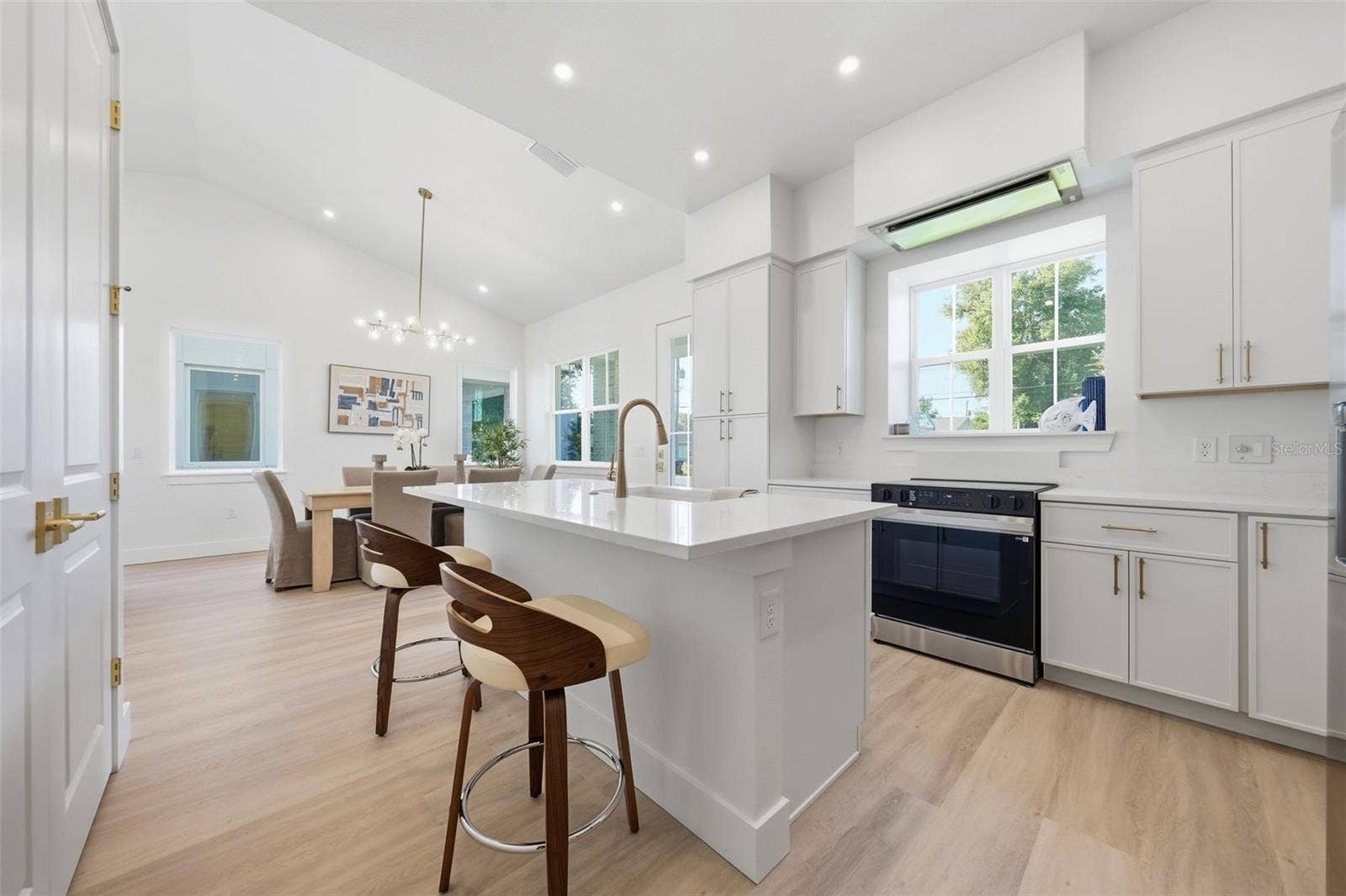 1605 BRYN MAWR STREET, Orlando, FL 32804 1605 BRYN MAWR STREET, Orlando, FL 32804