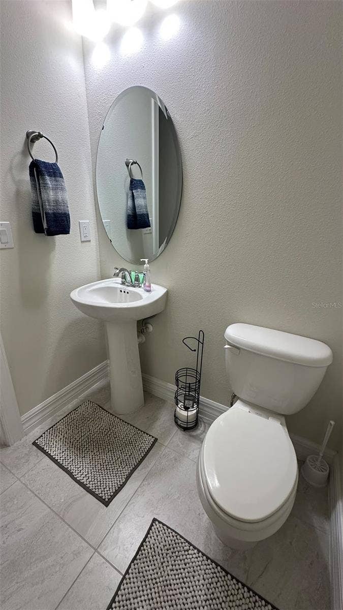 8083 LEAF GROVE CIRCLE, Orlando, FL 32836