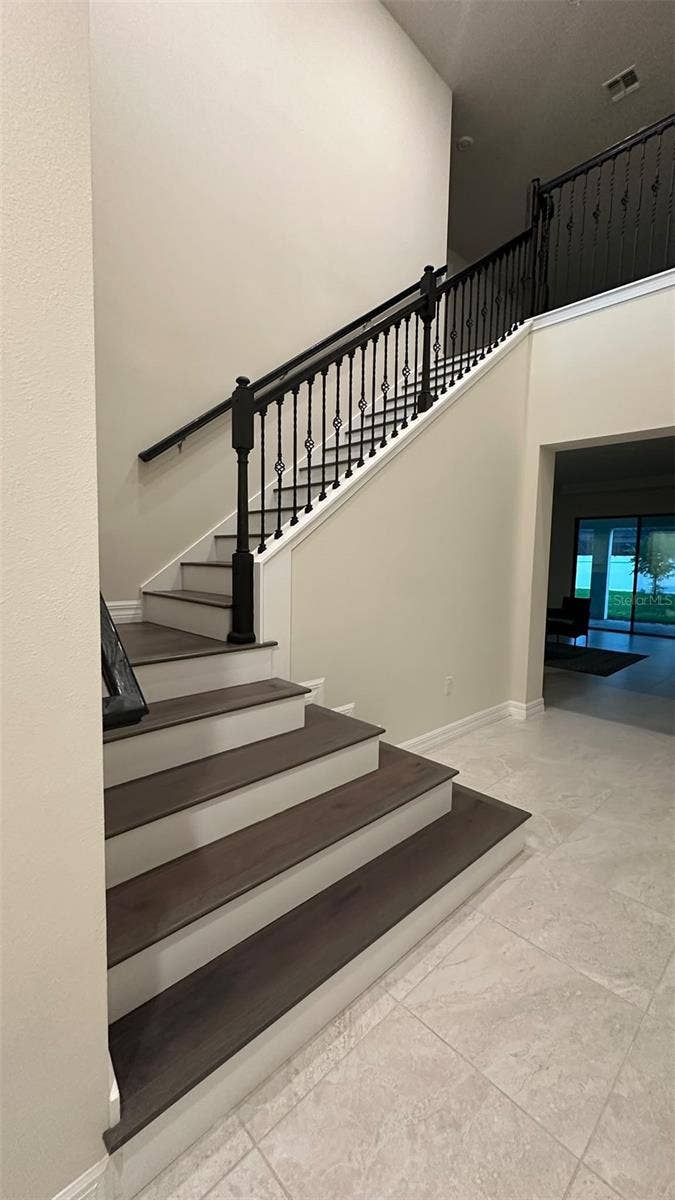 8083 LEAF GROVE CIRCLE, Orlando, FL 32836
