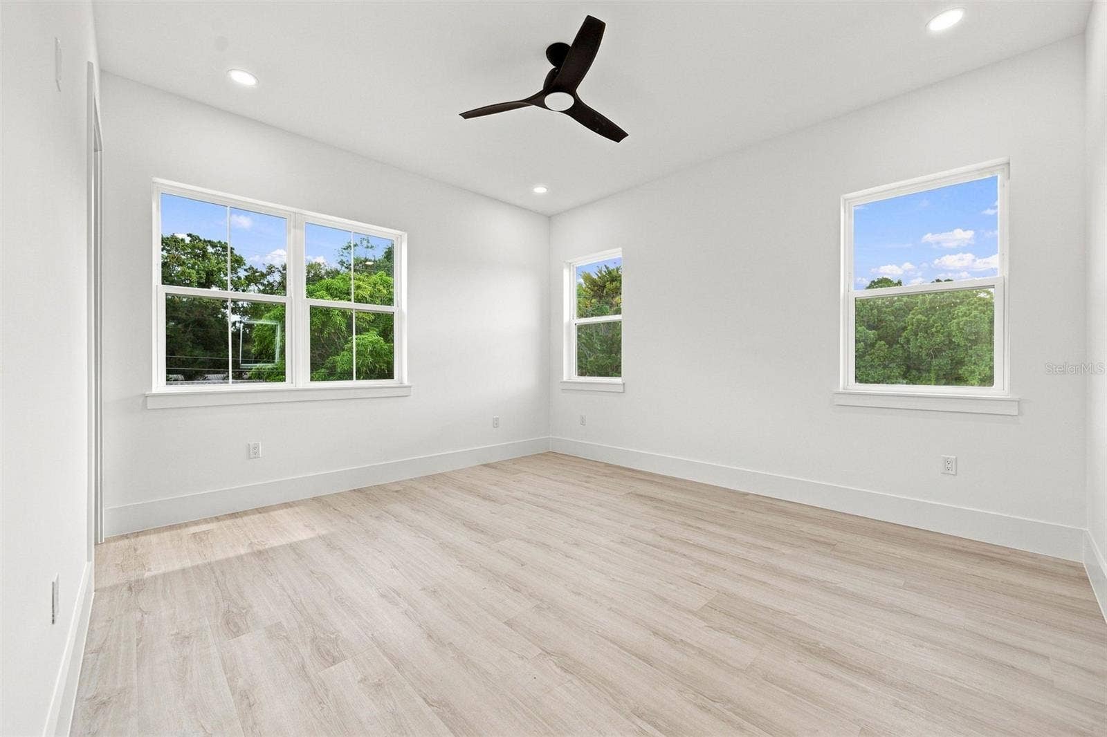 731 42ND STREET, Sarasota, FL 34234 731 42ND STREET, Sarasota, FL 34234