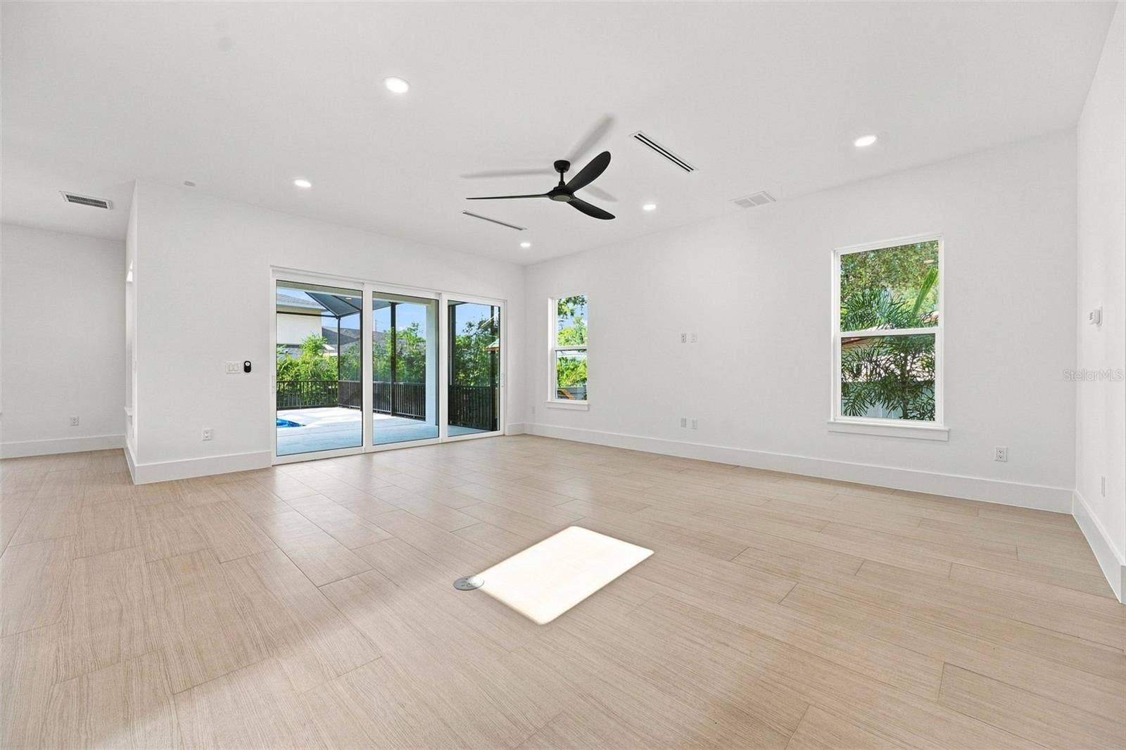 731 42ND STREET, Sarasota, FL 34234 731 42ND STREET, Sarasota, FL 34234