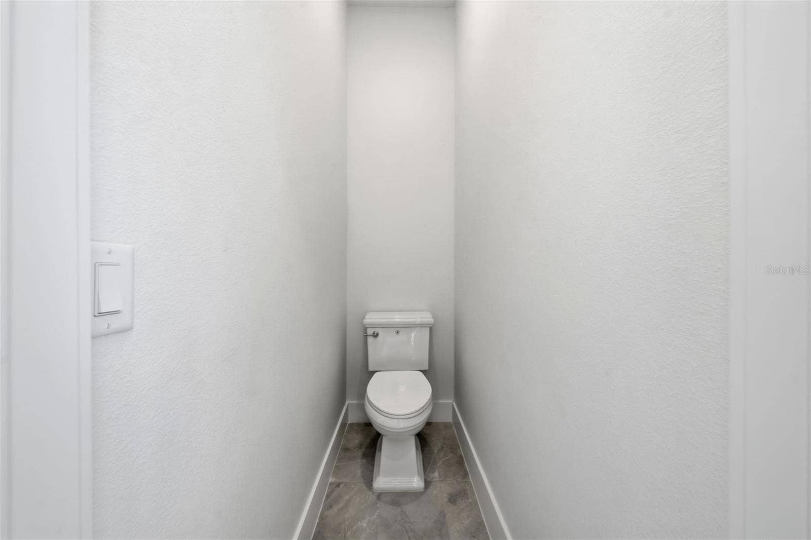 1510 WILSON AVENUE, Orlando, FL 32804 Powder Bathroom