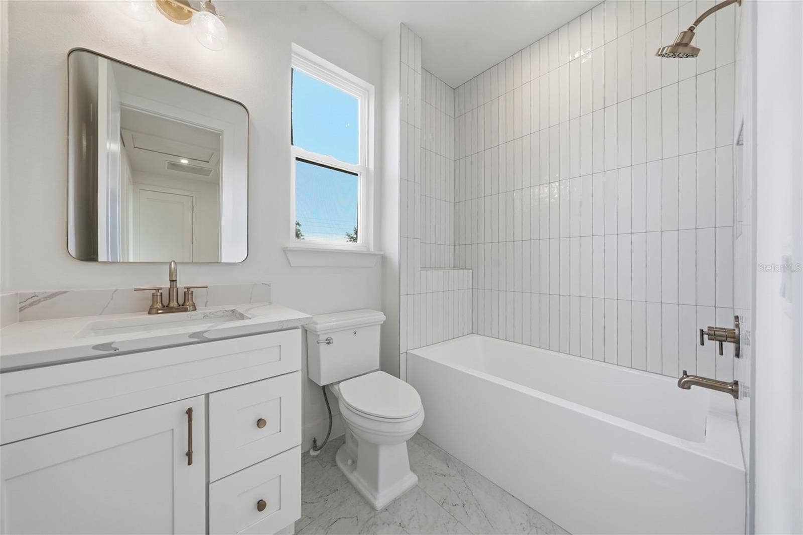 1510 WILSON AVENUE, Orlando, FL 32804 Guest Bathroom
