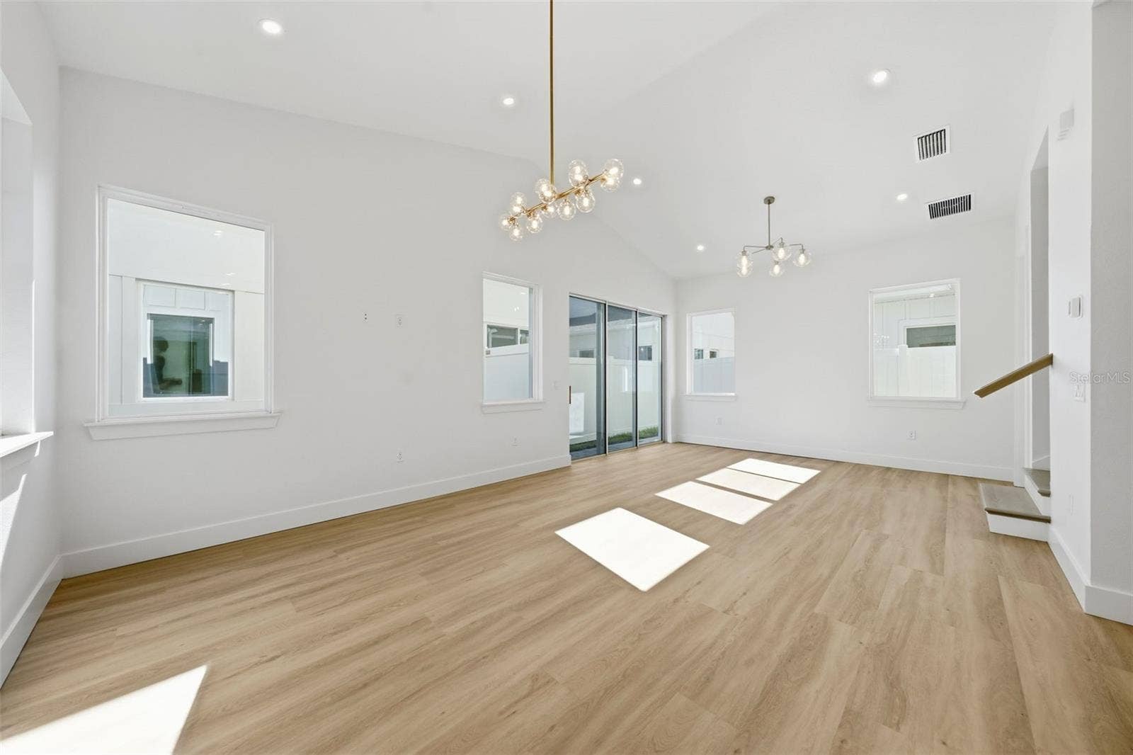 1514 WILSON AVENUE, Orlando, FL 32804 Dining/Living