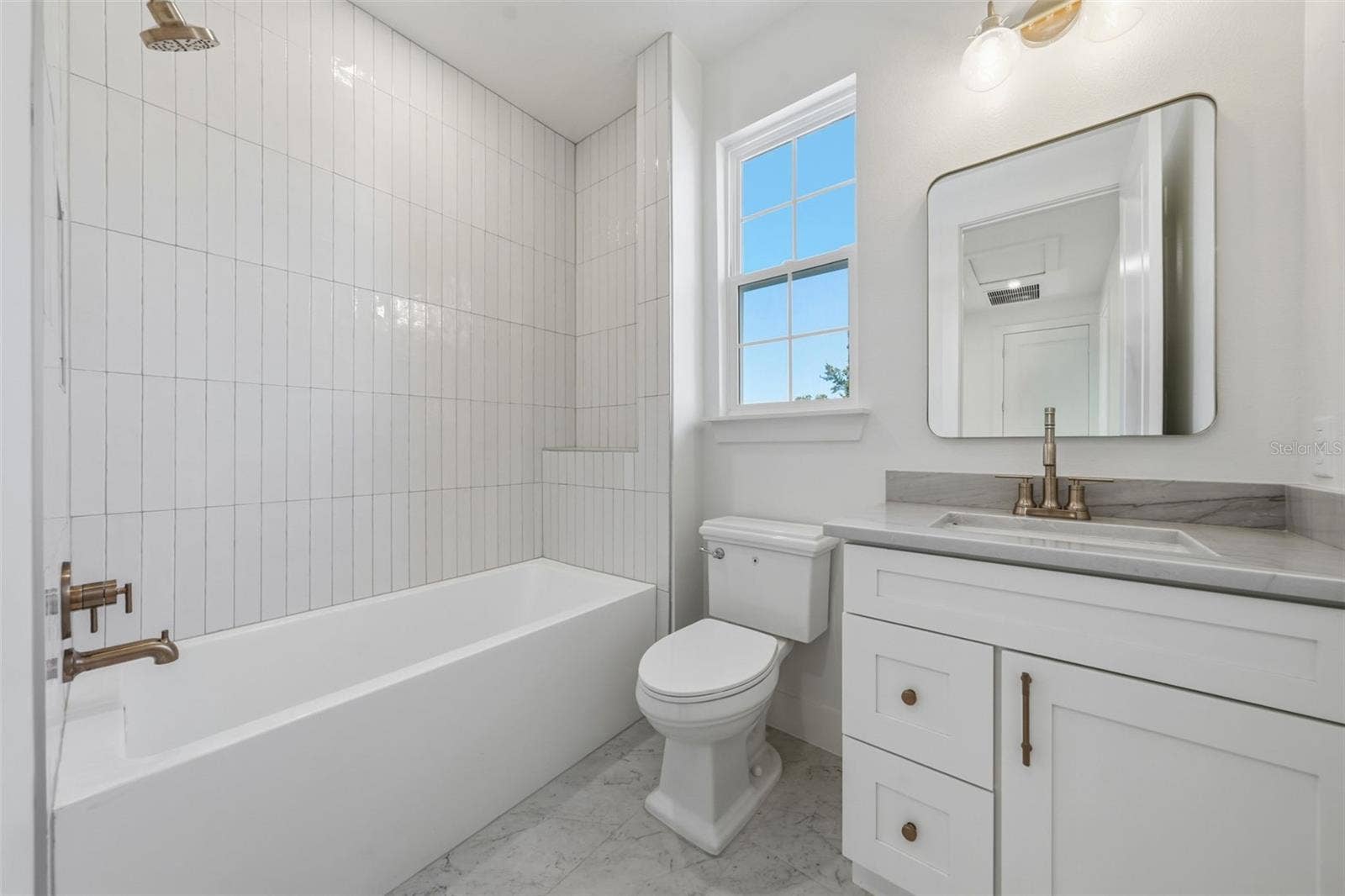 1514 WILSON AVENUE, Orlando, FL 32804 Guest Bathroom