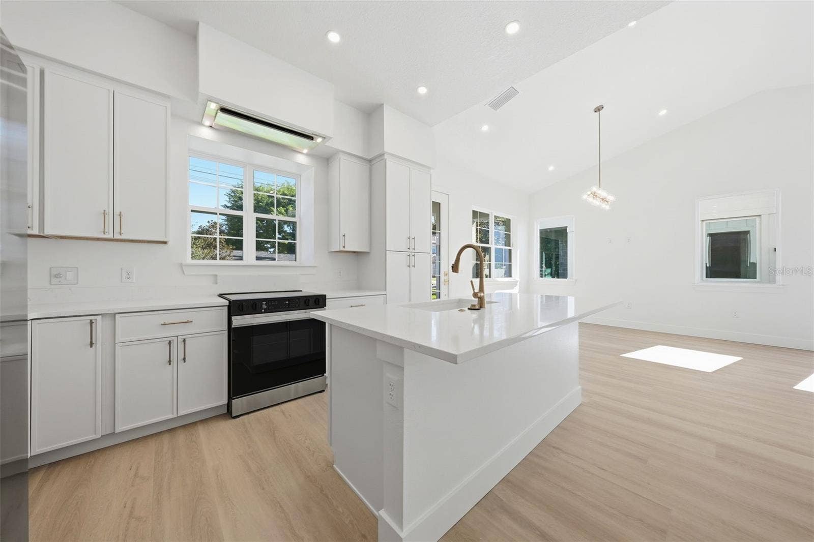 1514 WILSON AVENUE, Orlando, FL 32804 1514 WILSON AVENUE, Orlando, FL 32804