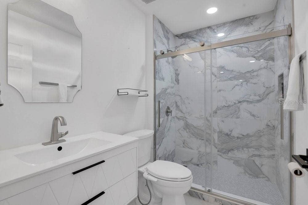 7149 REGINA WAY, Orlando, FL 32819 Bathroom 2